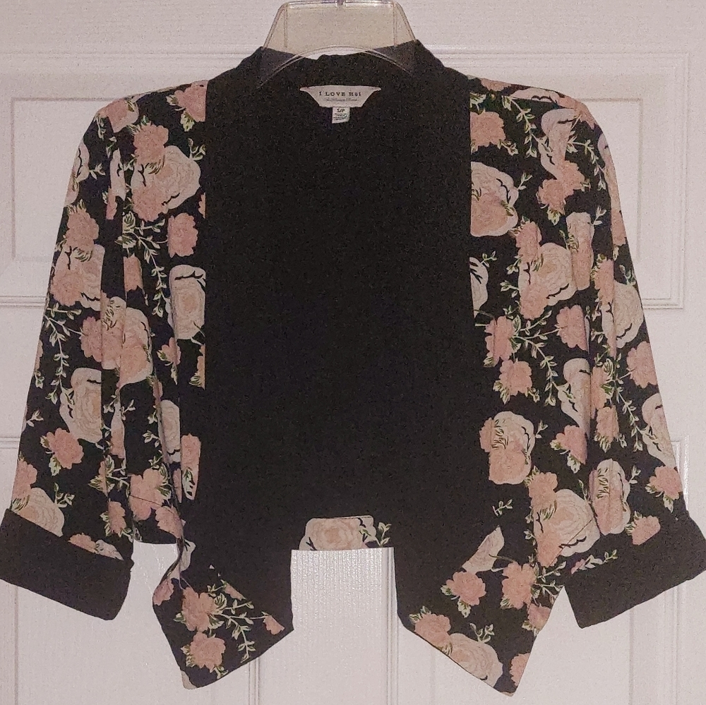 I love H-81 Beautiful Floral Blazer black & light pink peachy color Size S/P - Picture 2 of 5